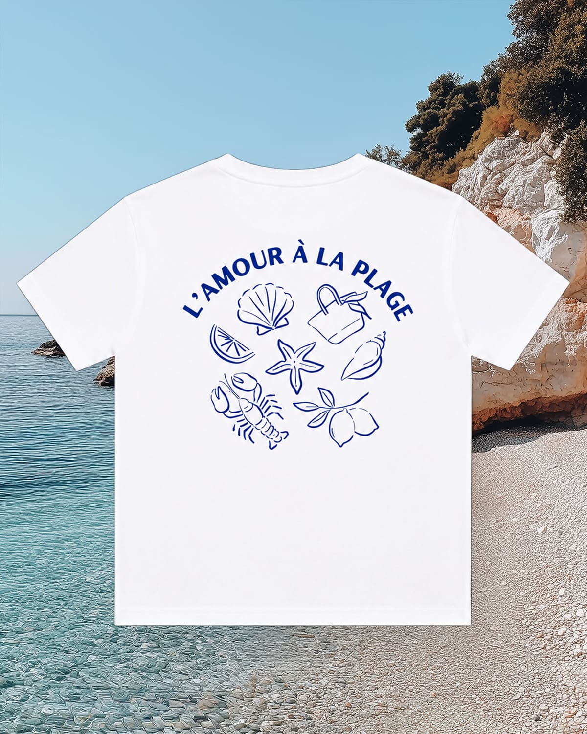 T-shirt Mago L'Amour à la Plage dos avec illustration bleu azur coquillages homard et citrons
